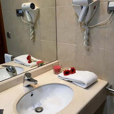 Jonquera 3*