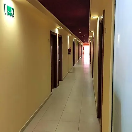 Отель Jonquera 3*