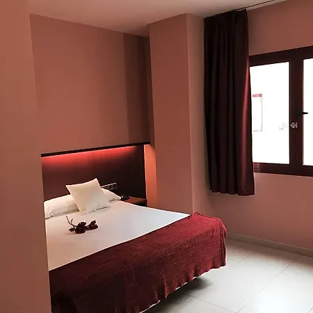Hotel Jonquera 3*