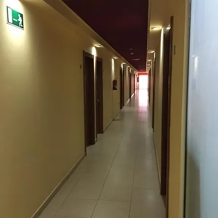 Jonquera Отель